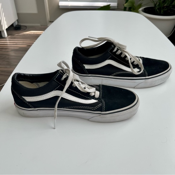 Vans Shoes - Vans Black Old School Canvas Sneakers